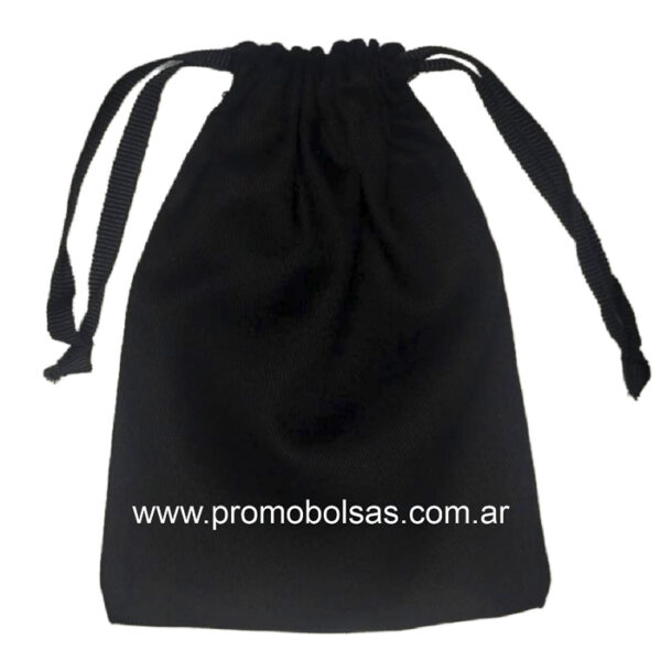 Bolsitas de gabardina de 12x16 color negras por 10 unidades